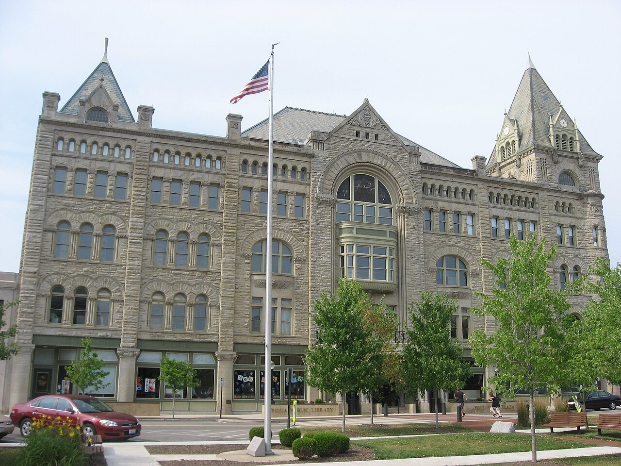 Fort Piqua Plaza, restored 1891 hotel in downtown Piqua, Ohio